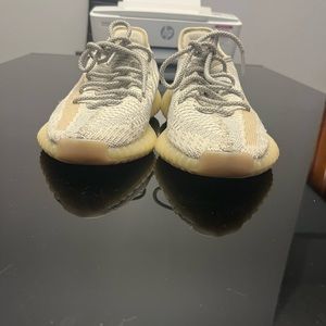 Yeezy 350 V2 Lunmark (non reflective)